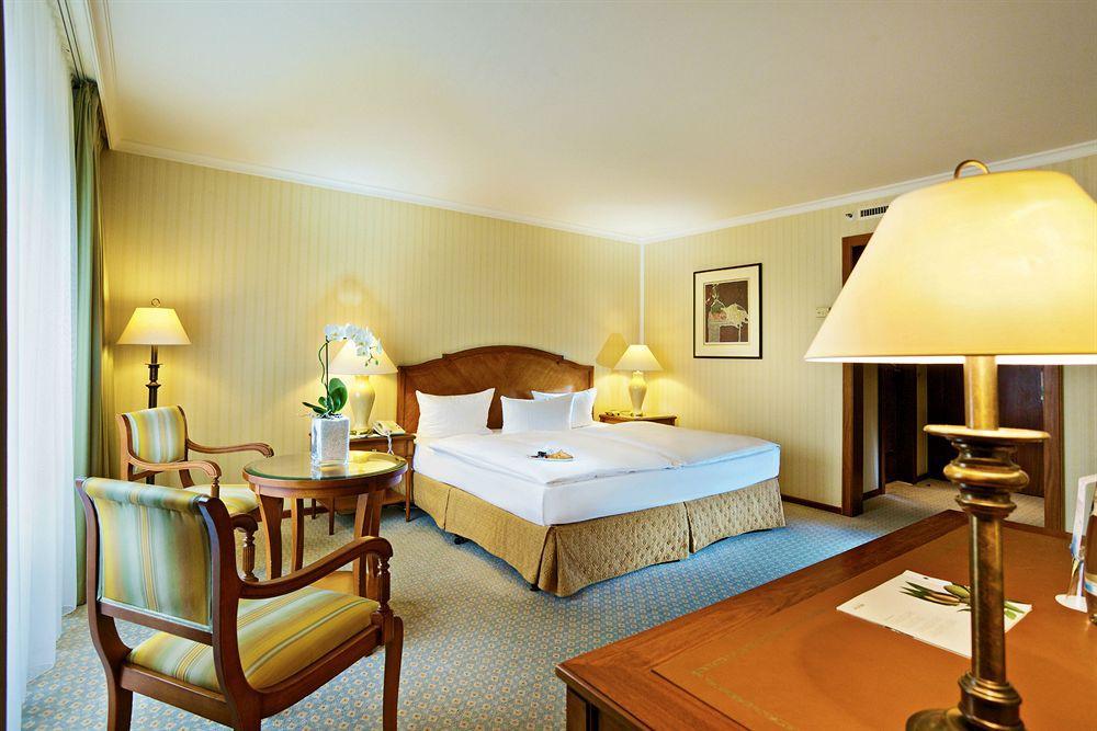 Bilderberg Bellevue 5* Dresden